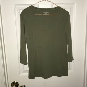 3/4 sleeve V neck tee. Olive green color